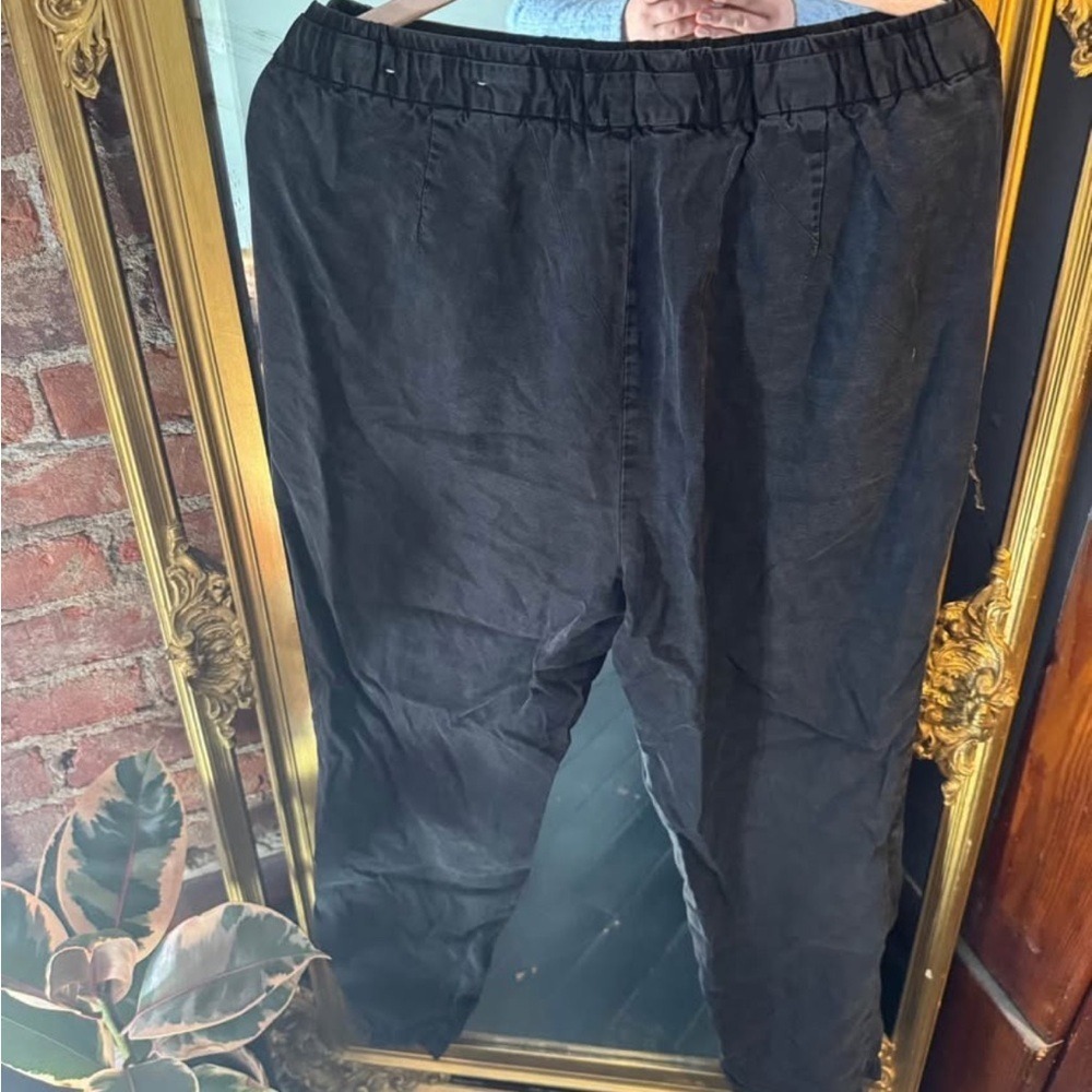 American Eagle Outfitters Charcoal Ankle Pants - Picture 4 of 6
